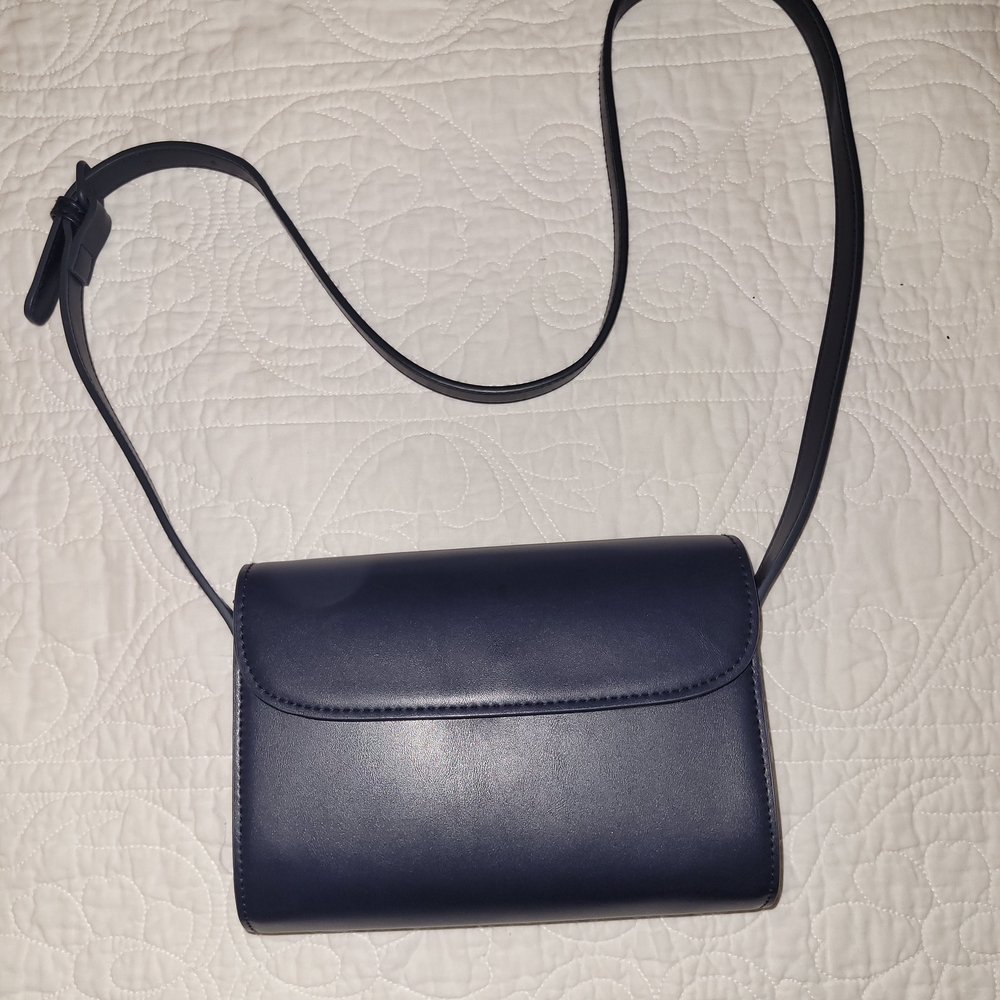 Brandy Melville Classic Navy Shoulder Bag
